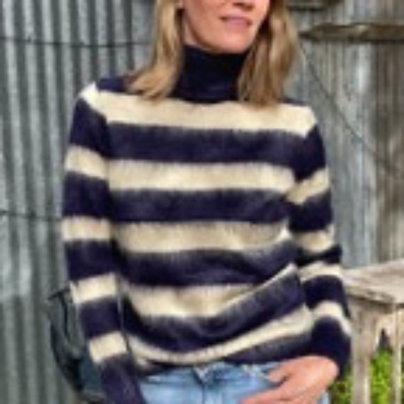 💗 &merci Striped Fuzzy Long Sleeve Sweater L New - Picture 1 of 8